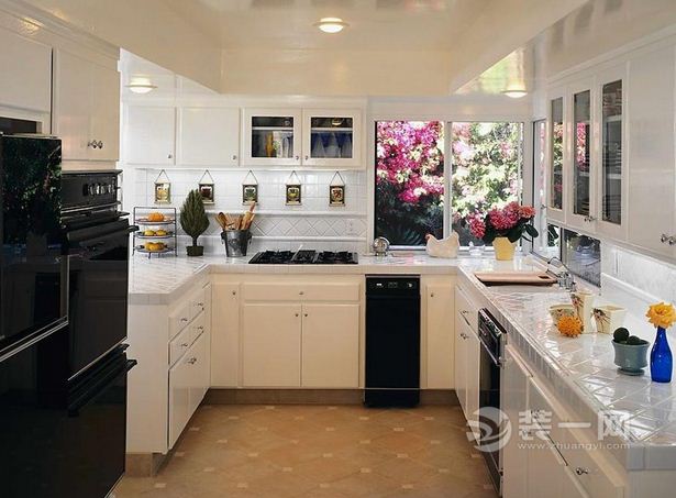 厨房灶台尺寸与风水详解 厨房灶台装修效果图2015图片