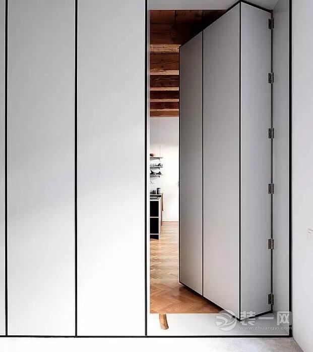 隐形门做成这样 你大概会忘记它的存在    老土的门厚重的门框在现代